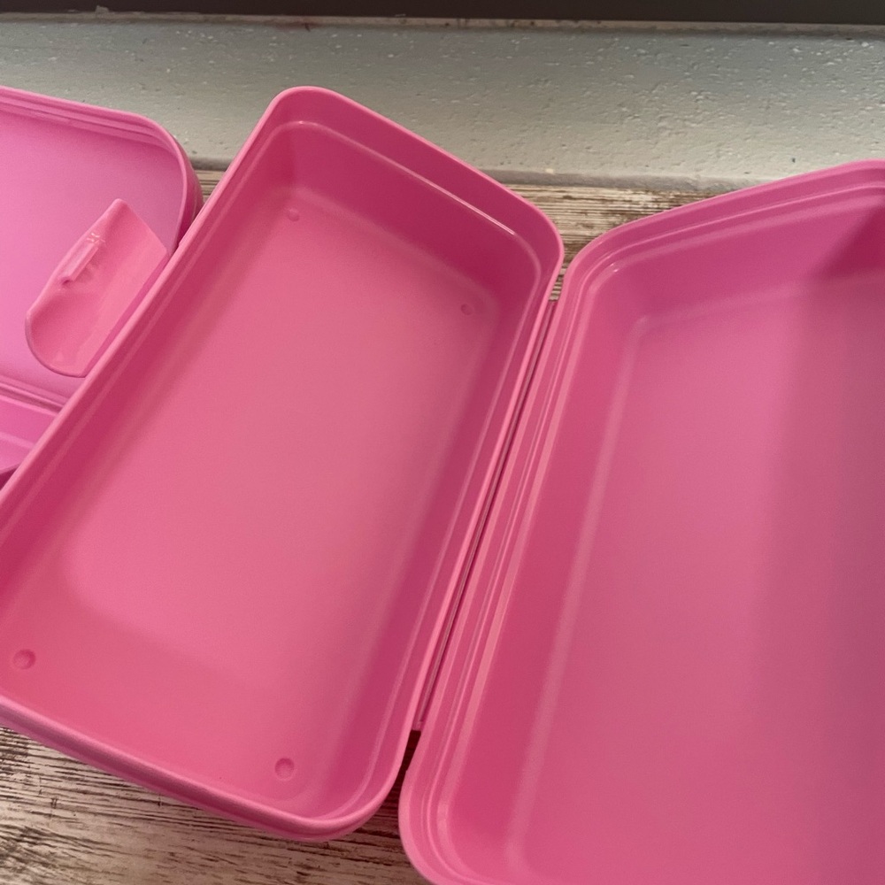 Hello kitty Tupperware - Picture 11 of 12